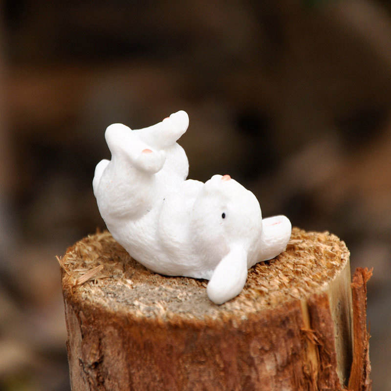 8cm Resin Easter Bunny Figurine Decor Set